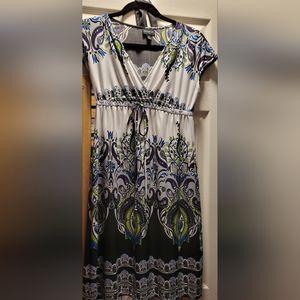 Summer dress,  size 4, en focus studio